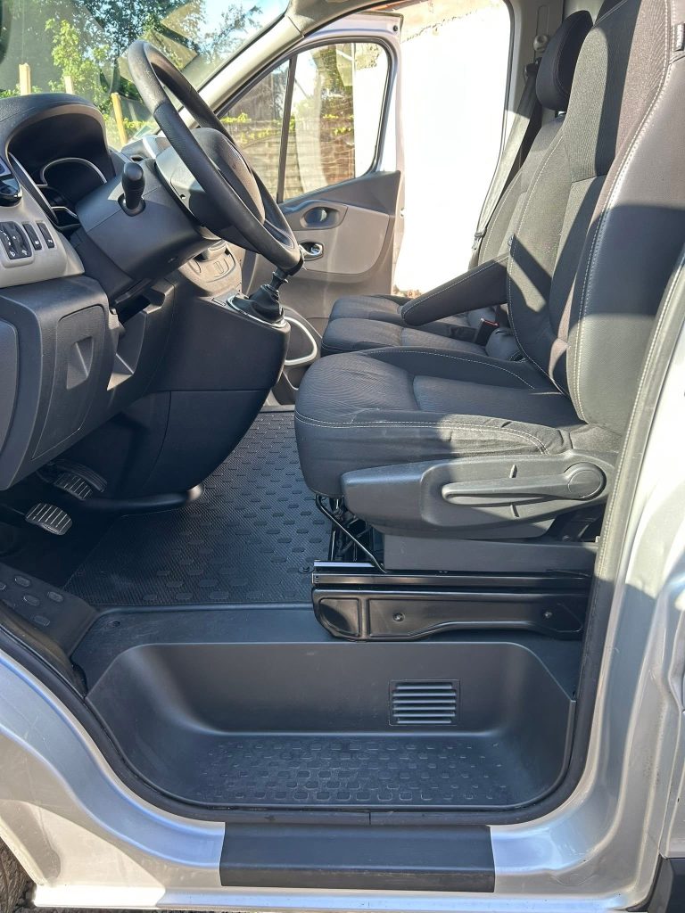 289E13CB-E11A-4173-9BB9-228C6410F504