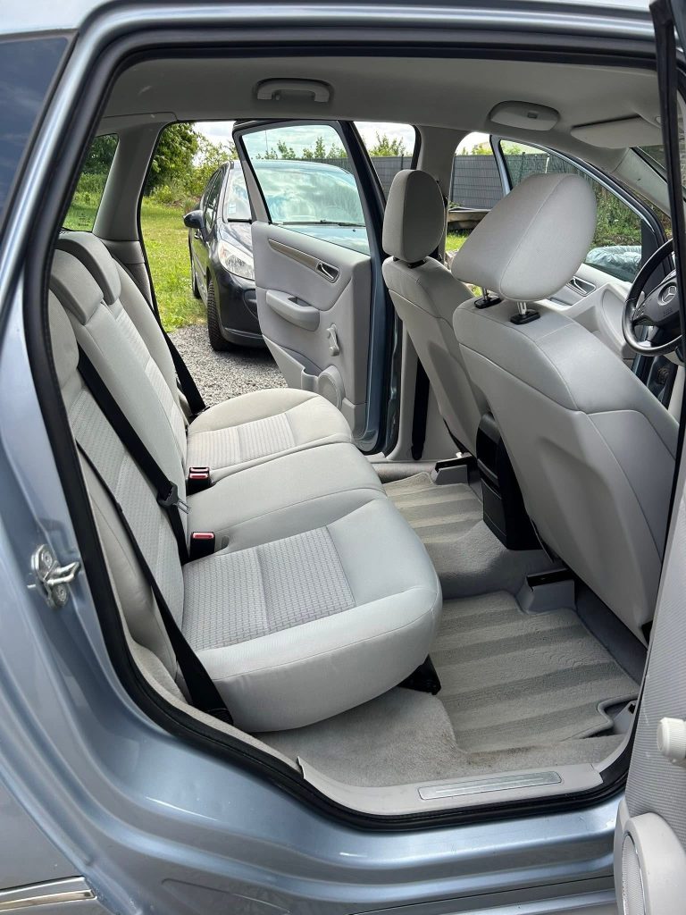 61E026D6-B023-4AE2-81F0-0FB4A146FBD5